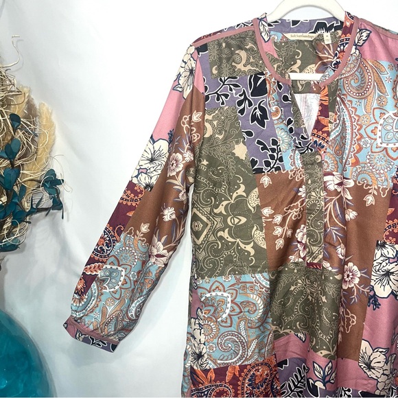 Soft Surroundings Alvadore Fleur Patchwork Print Satin Top - Picture 5 of 12